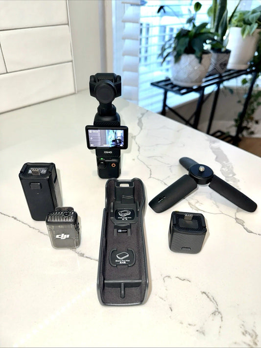 DJI Osmo Pocket 3 Creator Combo 4K Gimbal Camera
